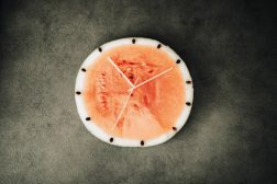 El ayuno intermitente no es una dieta, sino un patrón de alimentación que se adapta a tu necesidad